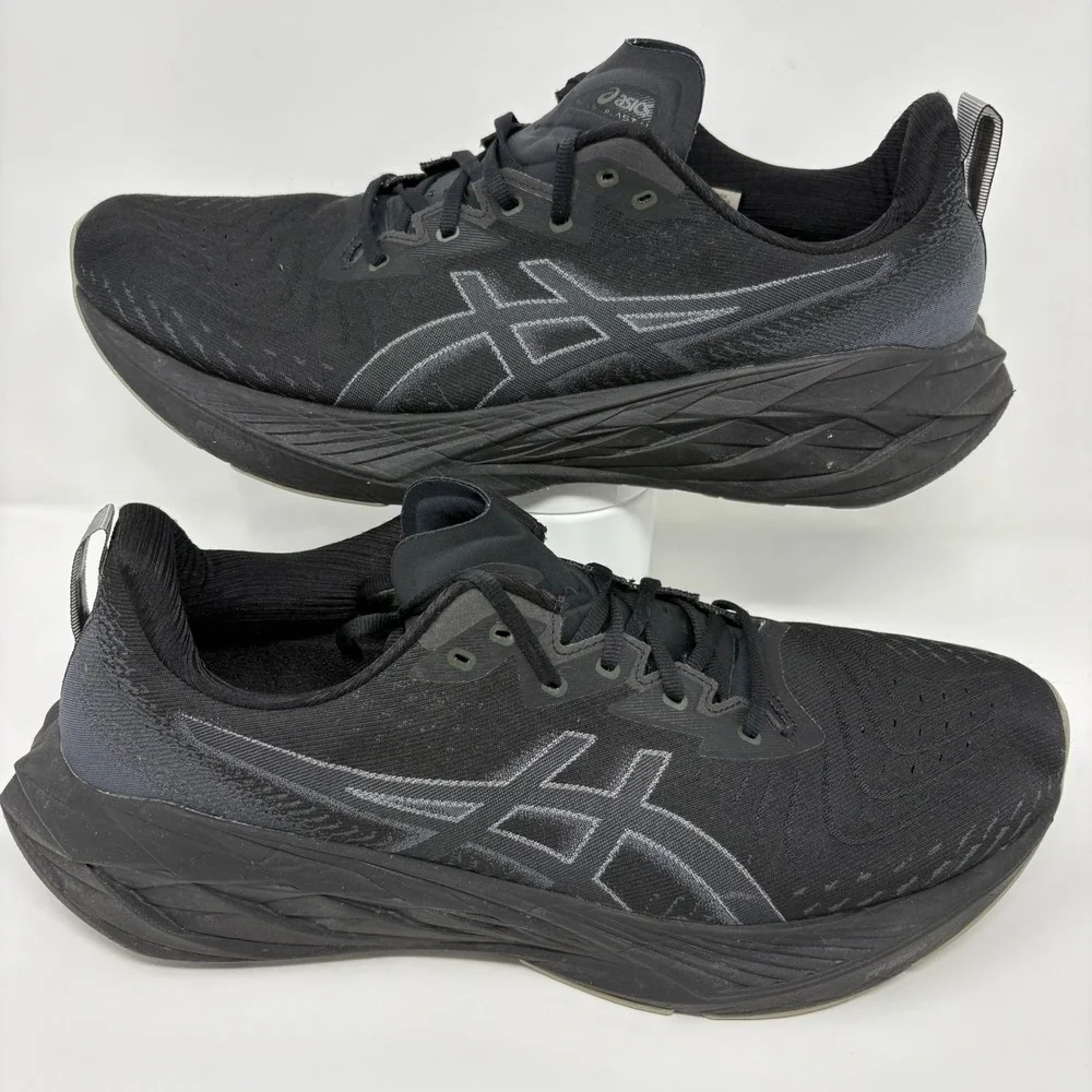 ASICS Novablast 4 Mens Size 15 Wide Black Running Shoes (1011B694)